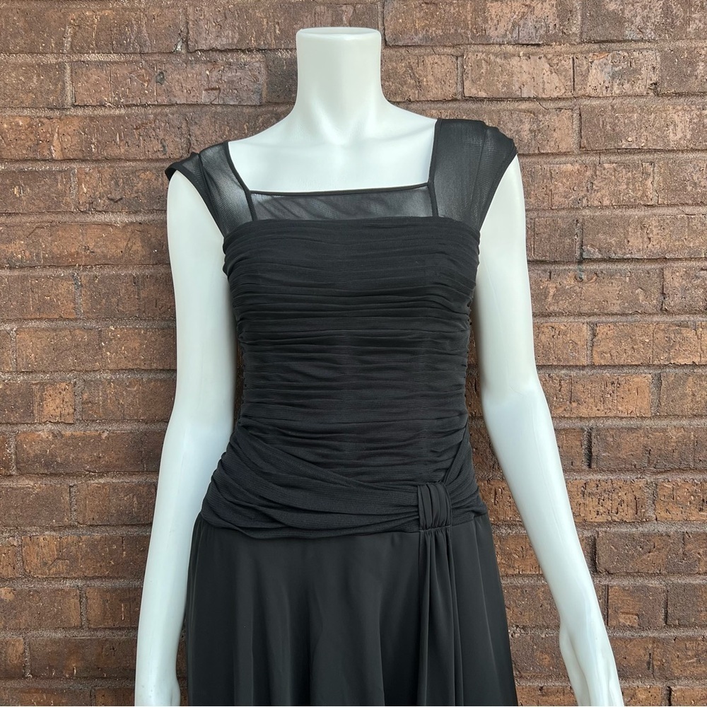 signature by sangria Woman’s elegant Black Dress Sz 4 - Picture 4 of 8